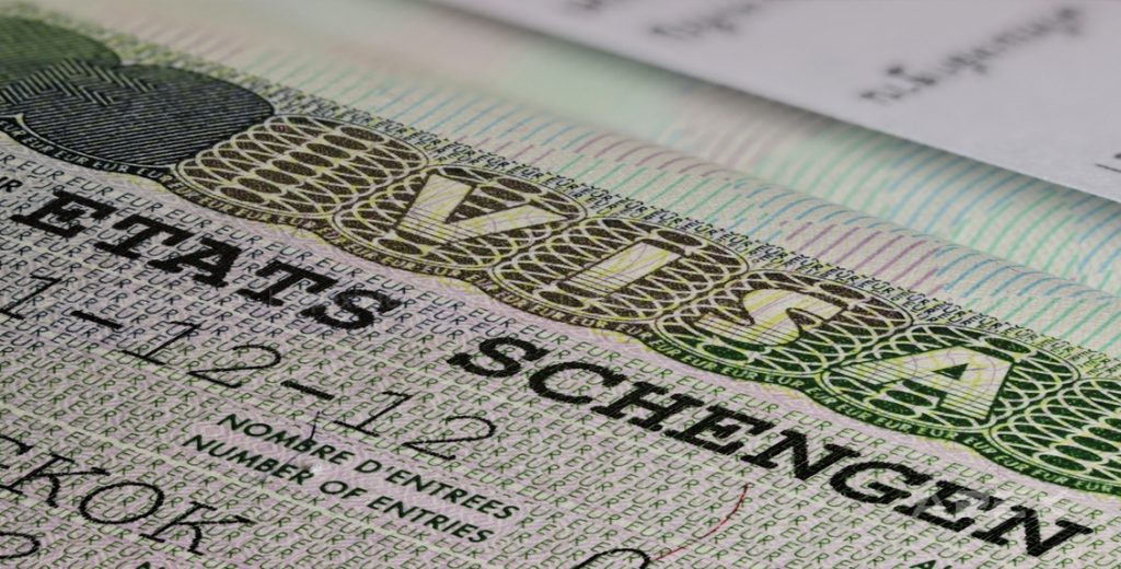 Pháp vẫn cấp visa Schengen cho người mang hộ chiếu phổ thông Việt Nam mẫu mới 